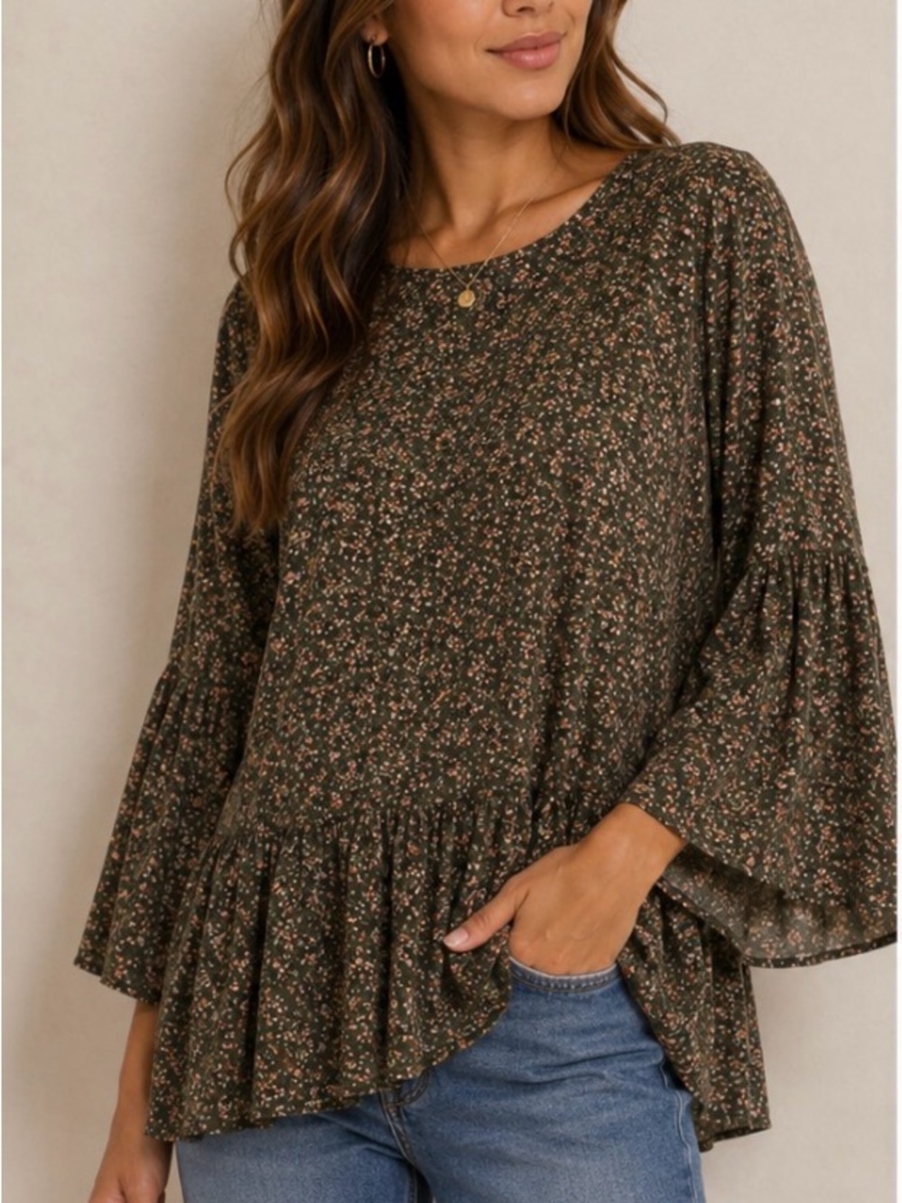 NWOT Easel LA Women's Olive Floral Ruffle-Hem Tunic Top
